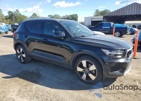 2020 Volvo Xc40 T4 Momentum z USA, uszkodzony, nr VIN YV4AC2HK0L2331213